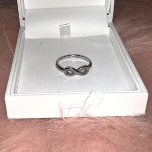 Women’s Infinity Sign Ring